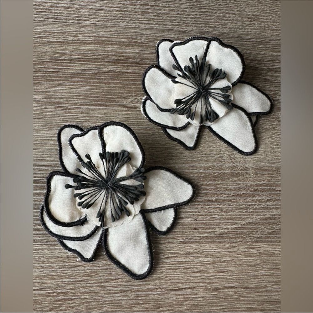 Flower earrings N380 - Picture 3 of 4